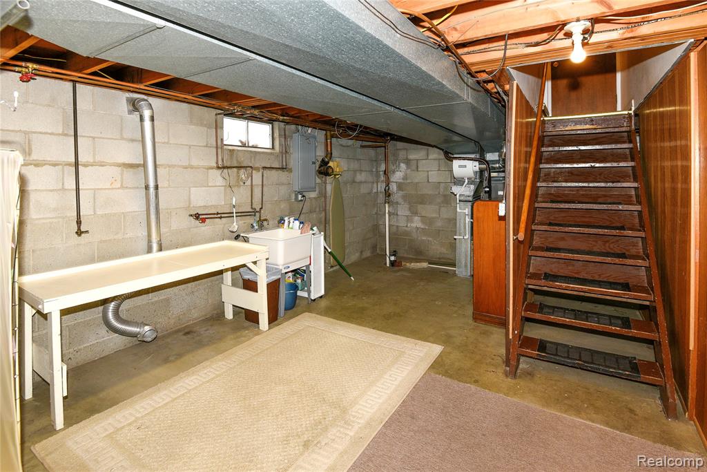 884 Eugene Drive, Oxford, MI 48371 — Photo 52