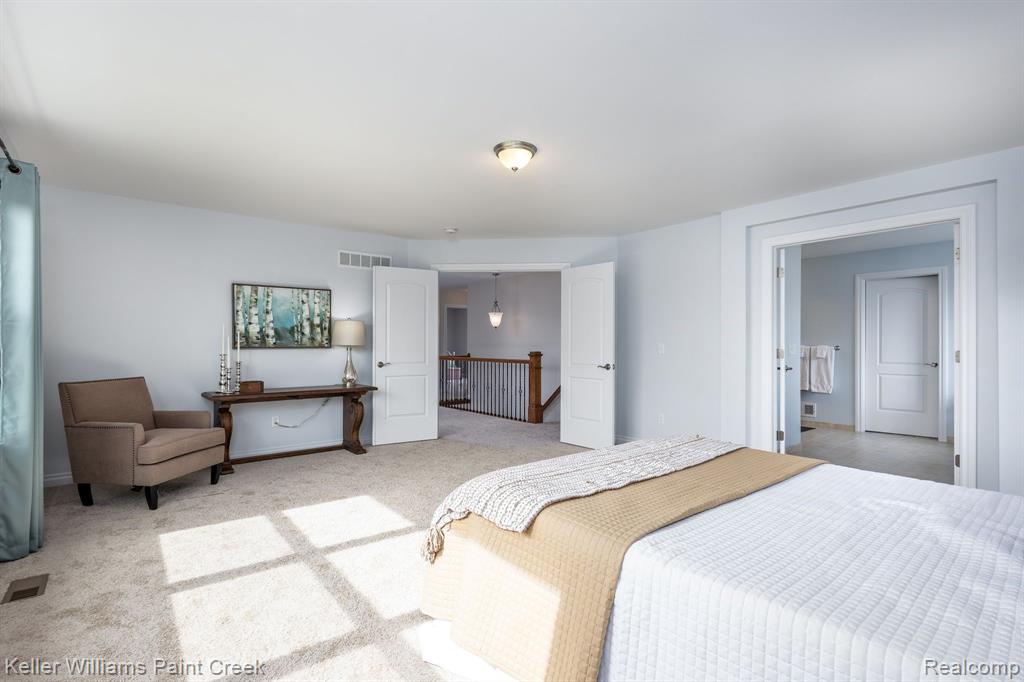 894 Wynstone Circle N, Oakland, MI — Photo 38