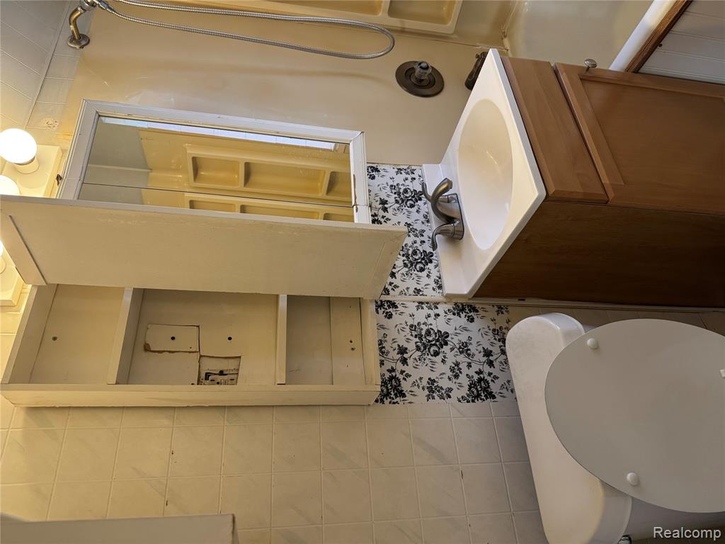 7733 Barrie Street, Dearborn, MI 48126 — Photo 11