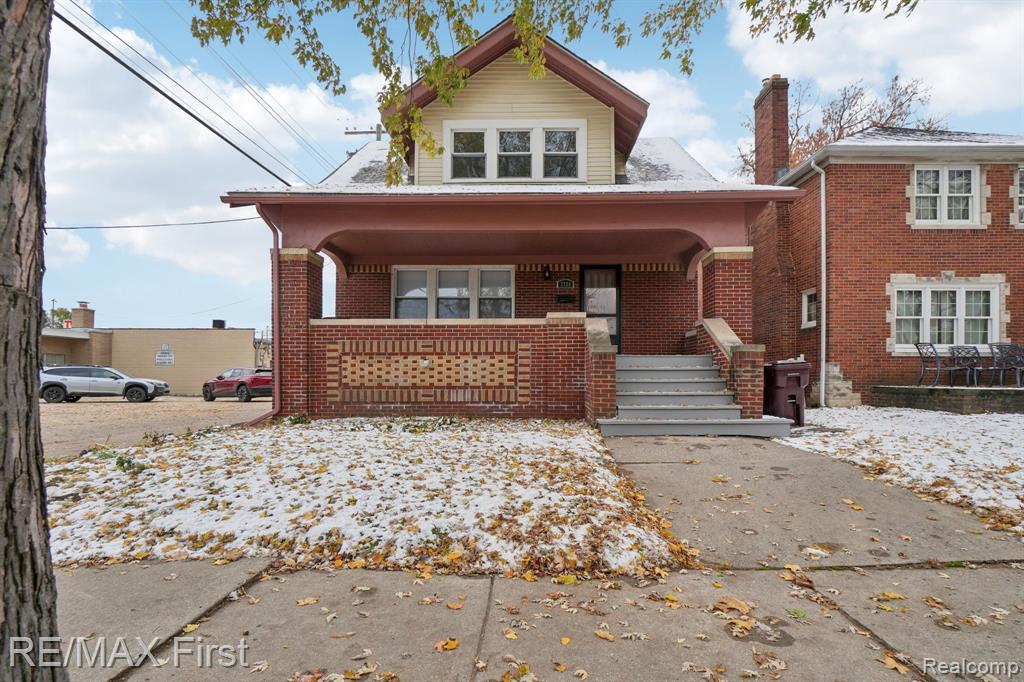 7726 Coolidge, Center Line, MI 48015 — front exterior