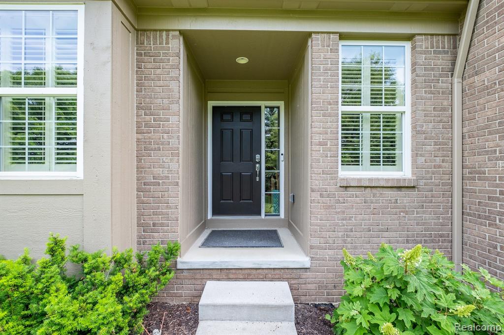 49290 FREESTONE Drive, Northville, MI 48168 — Photo 2