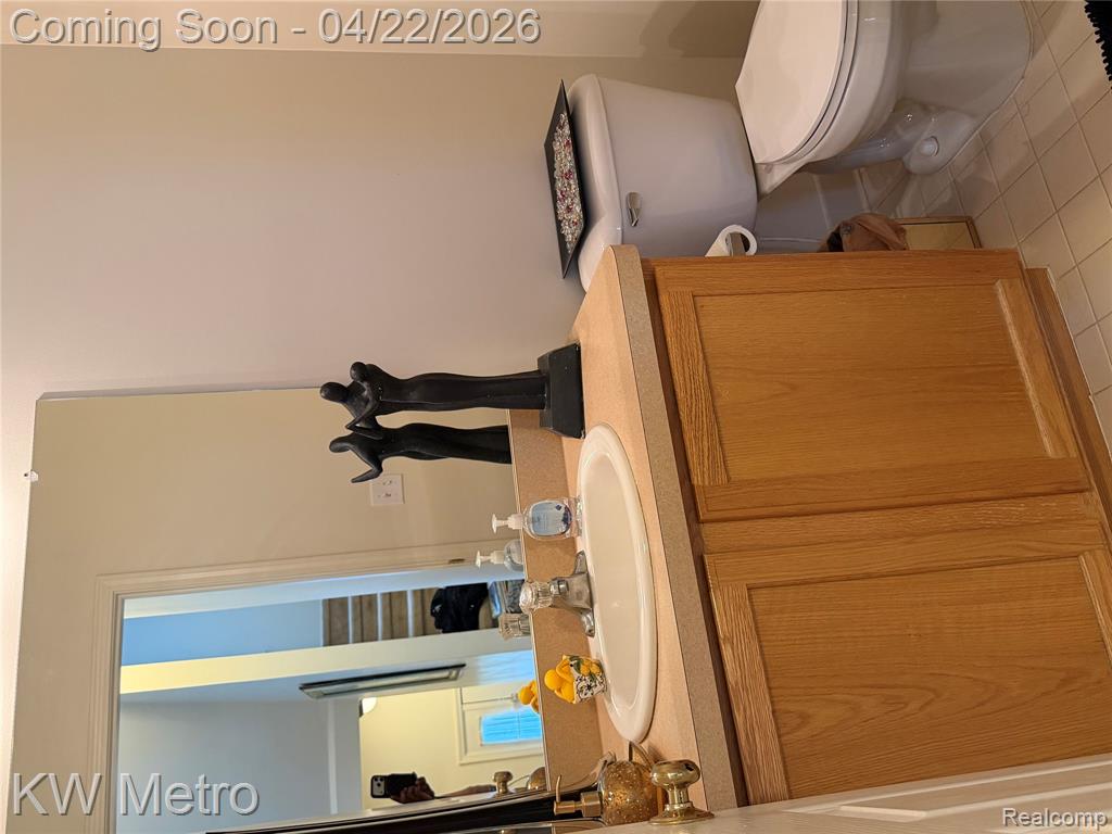 25409 Saint James, Southfield, MI 48075 — Photo 17