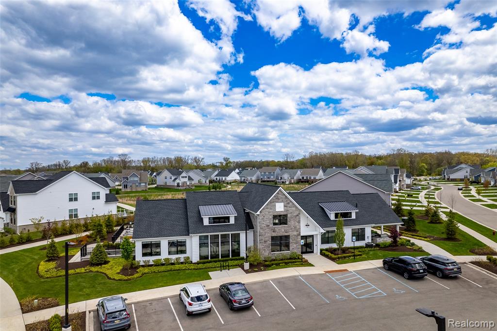5545 Helmsdale Boulevard, West Bloomfield, MI — Photo 47