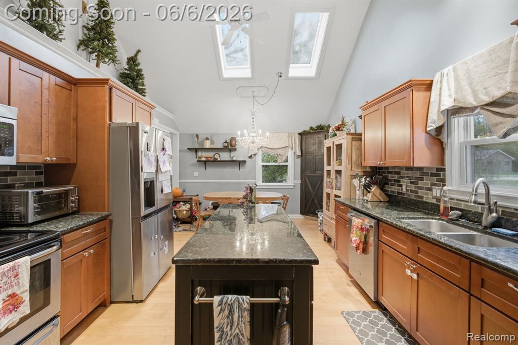 8749 Pacton Drive, Shelby Twp, MI 48317 — Photo 10