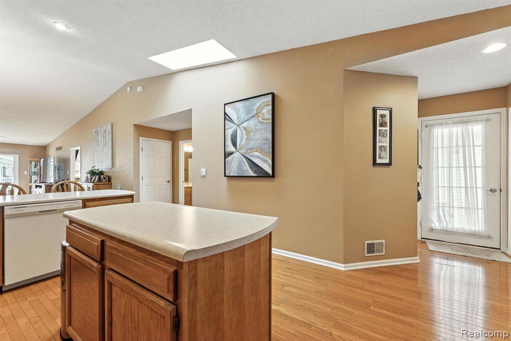 810 Crystal Lane, Marysville, MI 48040 — Photo 20