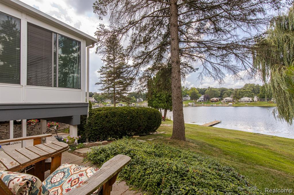 8701 Sherwood Drive, Davisburg, MI 48350 — Photo 52