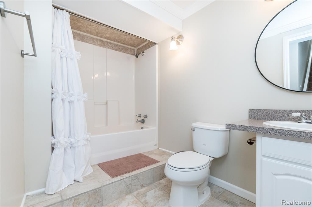 9414 Timber Ridge Drive, Grand Blanc, MI 48439 — Photo 32