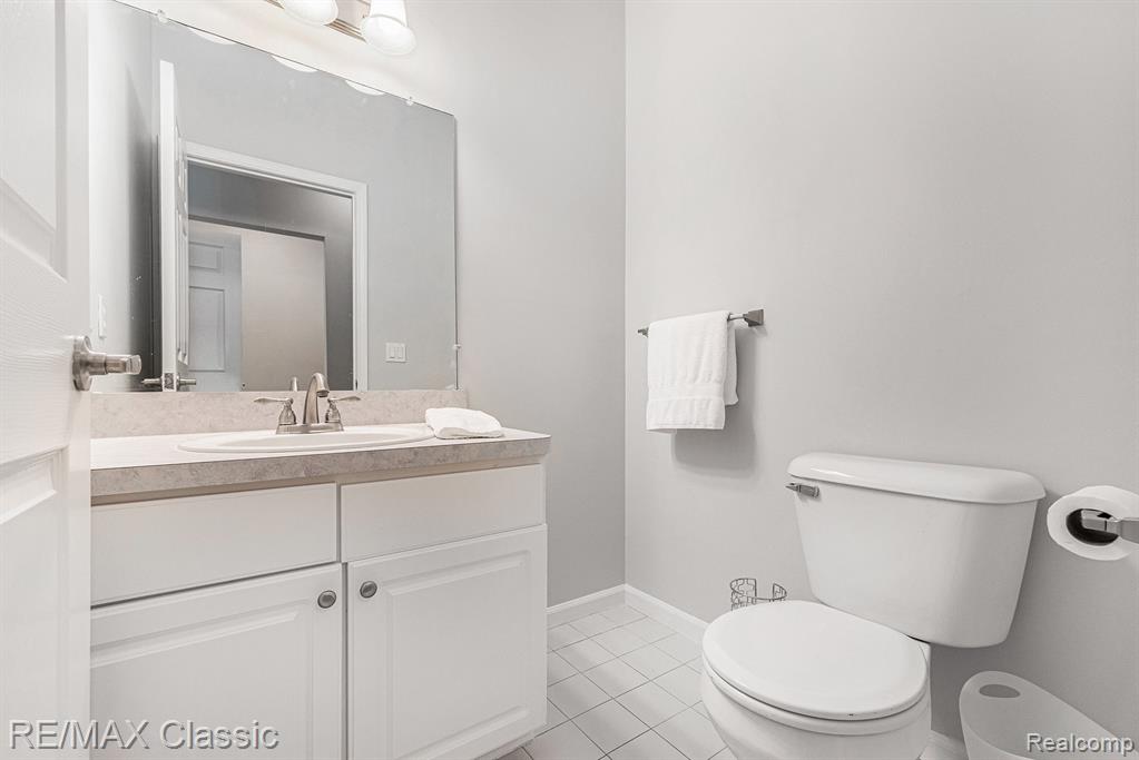 45483 Addington Lane, Novi, MI — Photo 17