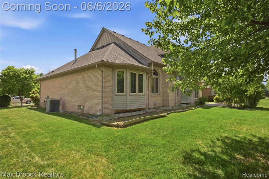 46547 Glen Eagle Drive, Utica, MI 48315 — Photo 56