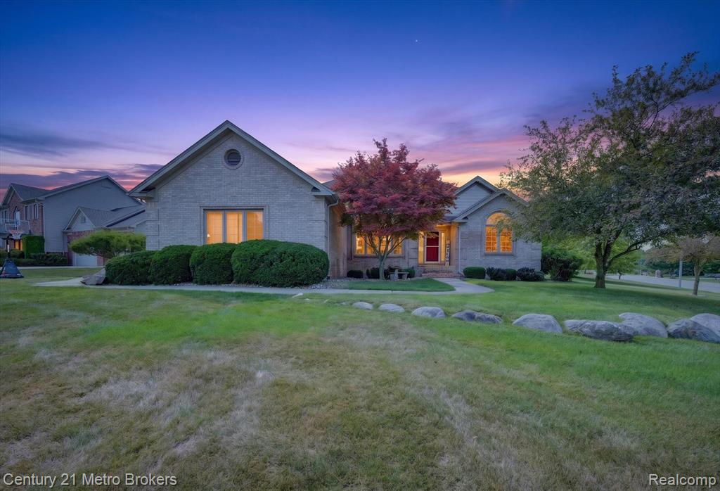 5520 Green Bank Drive, Grand Blanc, MI 48439