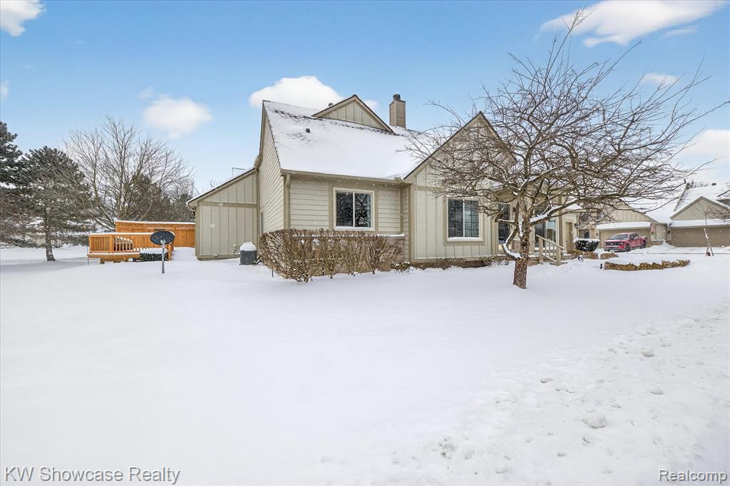 802 Red Maple Lane, Wixom, MI 48393 — Photo 2