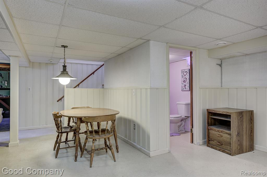 705 BUTTERNUT Avenue, Royal Oak, MI 48073 — Photo 28