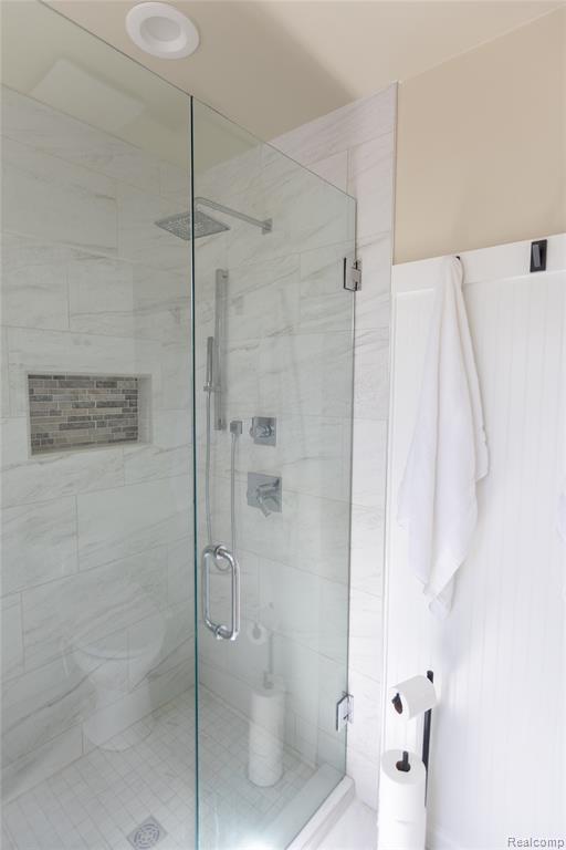 7988 Hillside Lakes Drive, Brighton, MI 48116 — Photo 33
