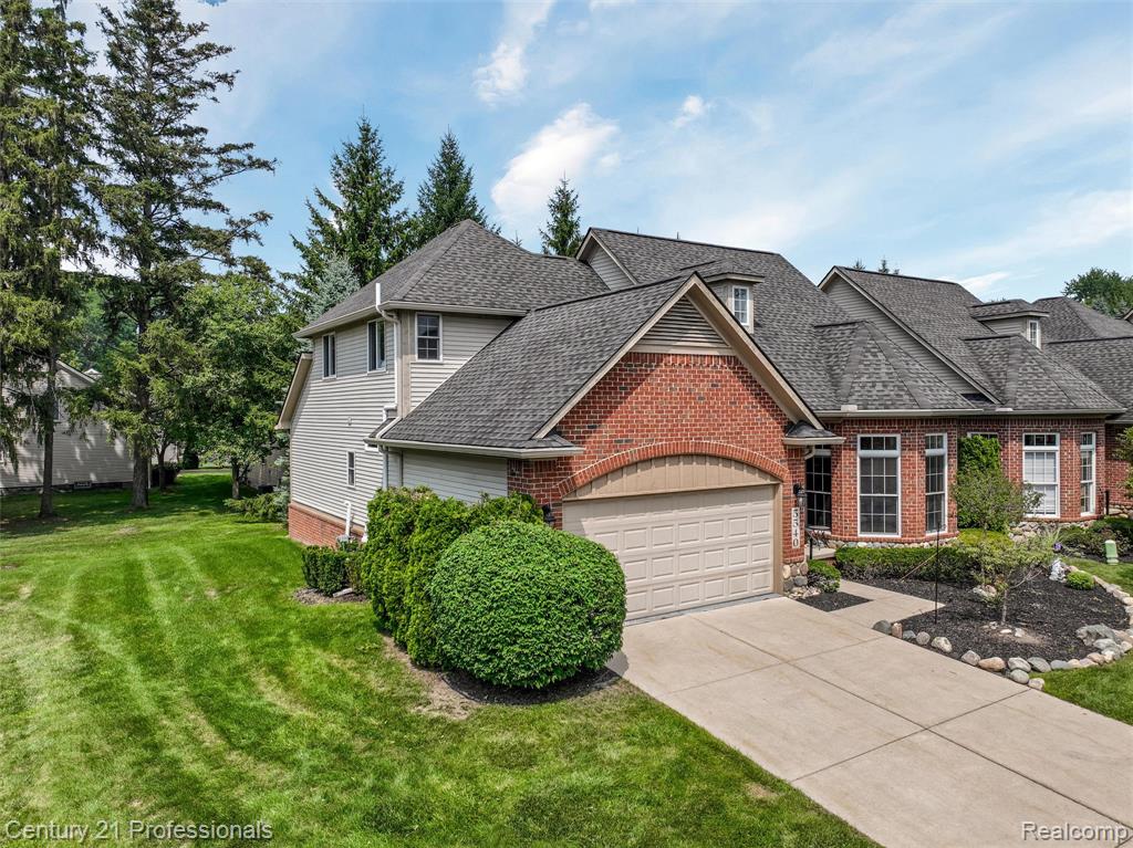 5540 River Park Drive, Waterford, MI 48327 — Photo 2
