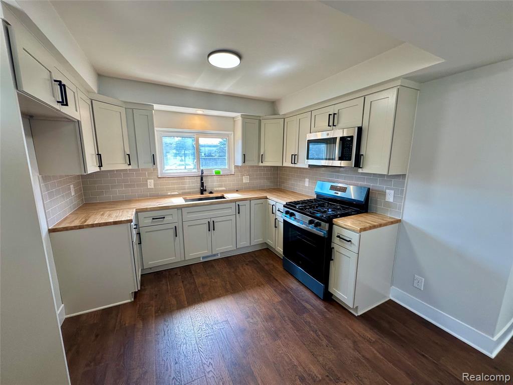 7254 Gerald Avenue, Warren, MI 48092 — Photo 8