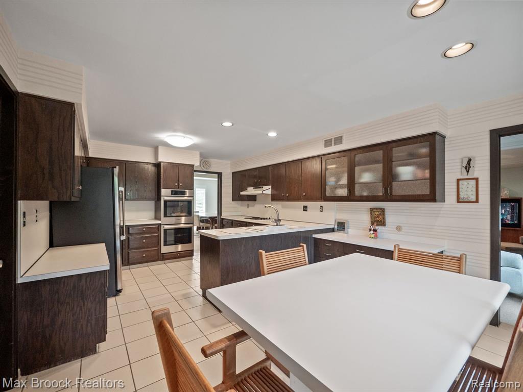 7448 STONY RIVER Court, Bloomfield Hills, MI 48301 — Photo 12