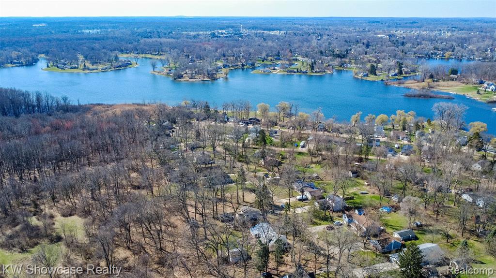 580 Elkinford Drive, White Lake, MI 48383 — Photo 68