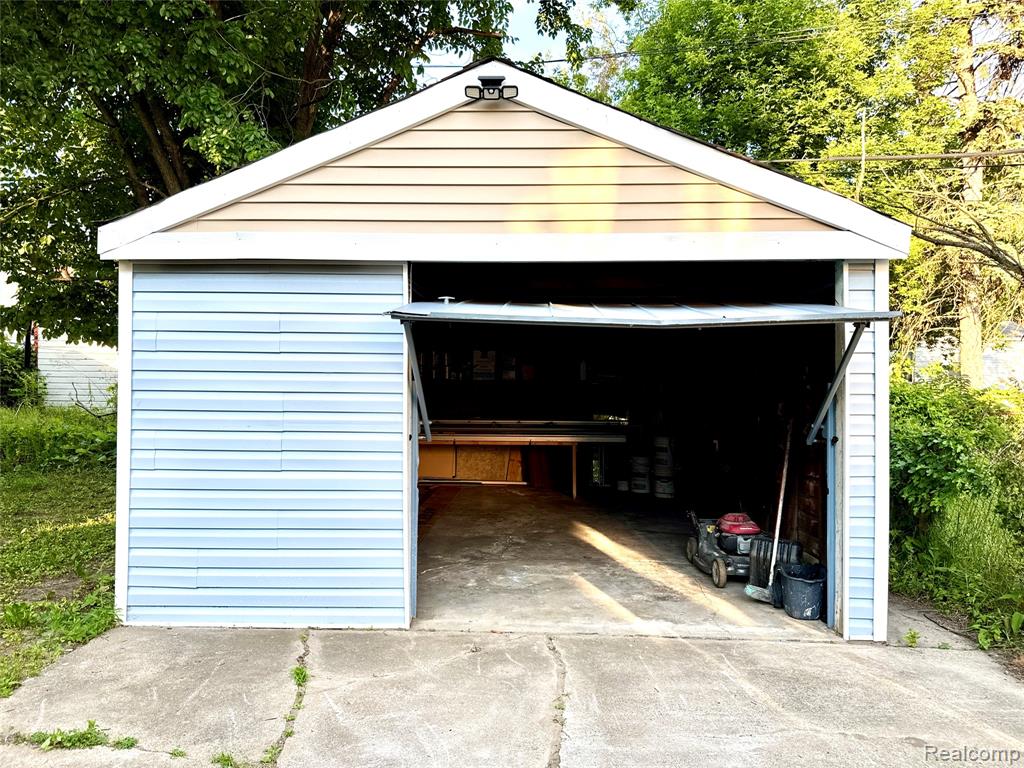 19642 Hasse Street, Detroit, MI 48234 — Photo 23
