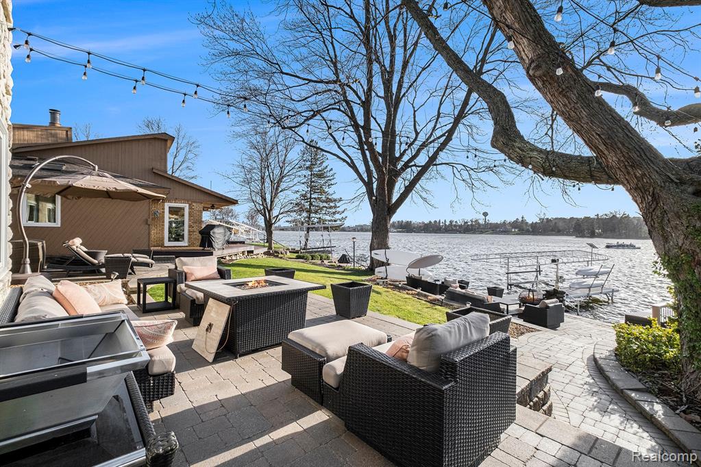 8460 WOODLAND SHORE Drive, Brighton, MI 48114 — Photo 49