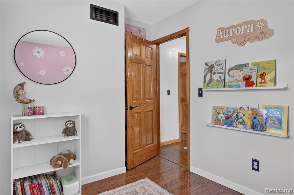 44100 Somerset Square, Canton, MI 48187 — Photo 29