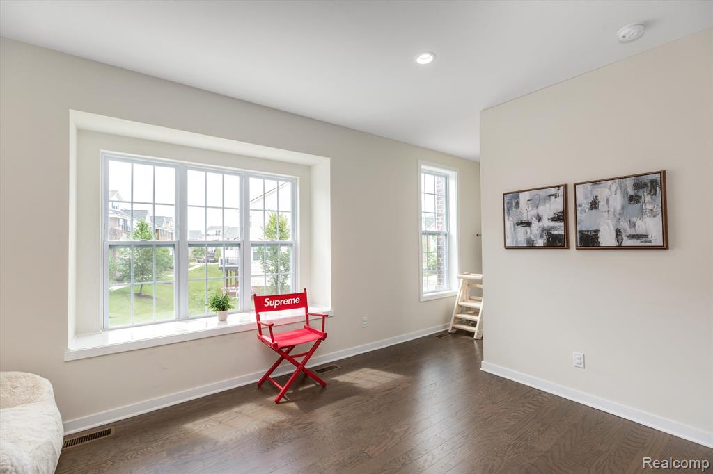2846 RIDINGTON Road, Ann Arbor, MI 48105 — Photo 8