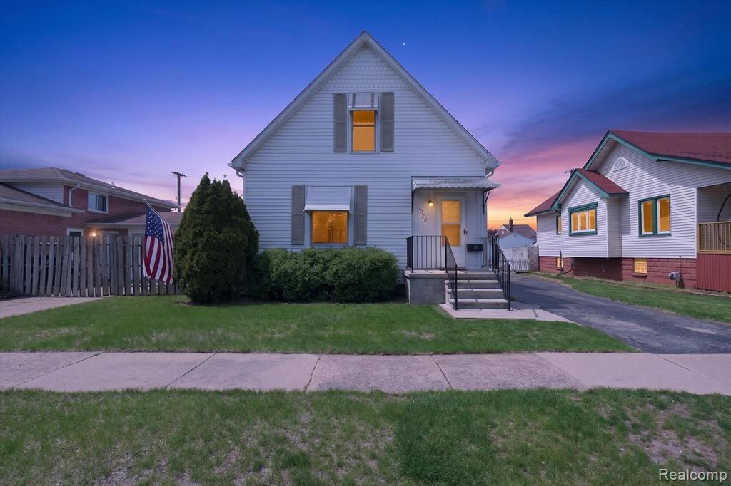 1070 1st Street, Wyandotte, MI 48192 — Photo 33