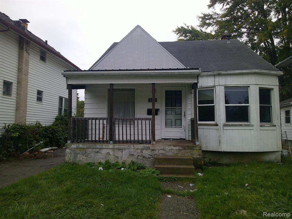 418 E BALTIMORE Boulevard, Flint, MI 48505 — front exterior