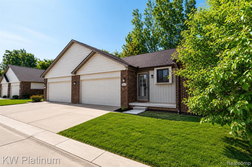 20478 Longwood Drive, 30, Clinton Twp, MI 48038