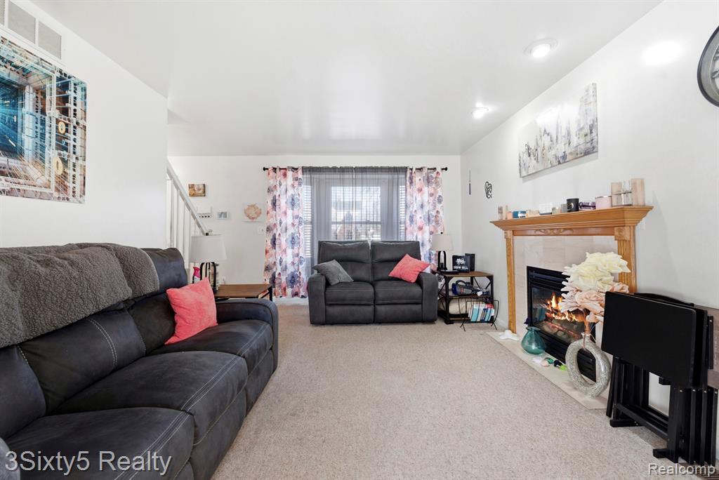 243 Emmons Boulevard, Wyandotte, MI 48192 — Photo 5