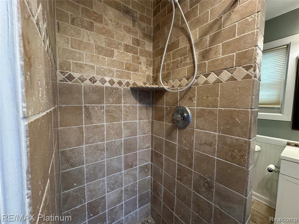 2482 Livernois Drive, Howell, MI 48843 — Photo 22