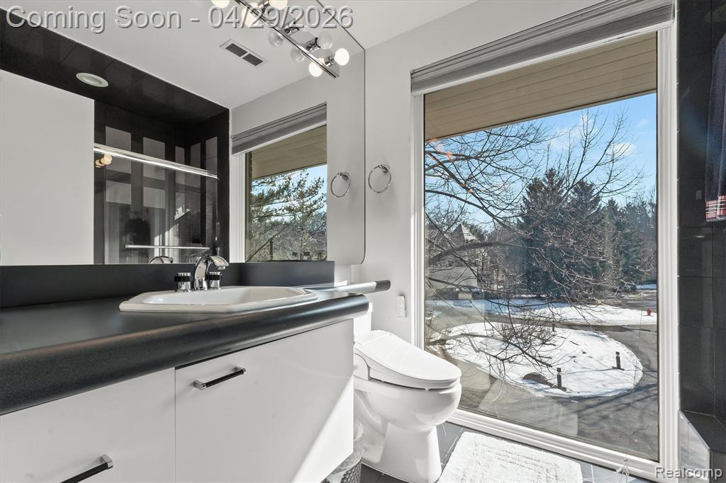 1208 HIDDEN LAKE Drive, Bloomfield Hills, MI 48302 — Photo 15