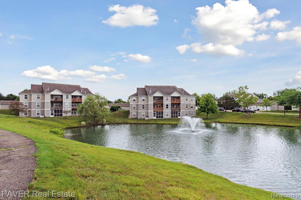 1565 WEATHERSTONE Drive, Ann Arbor, MI 48108 — Photo 46