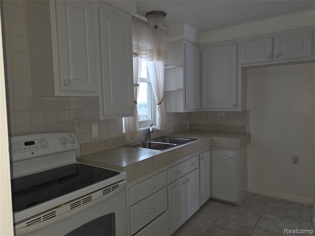 742 N York Street, Dearborn, MI 48128 — Photo 5