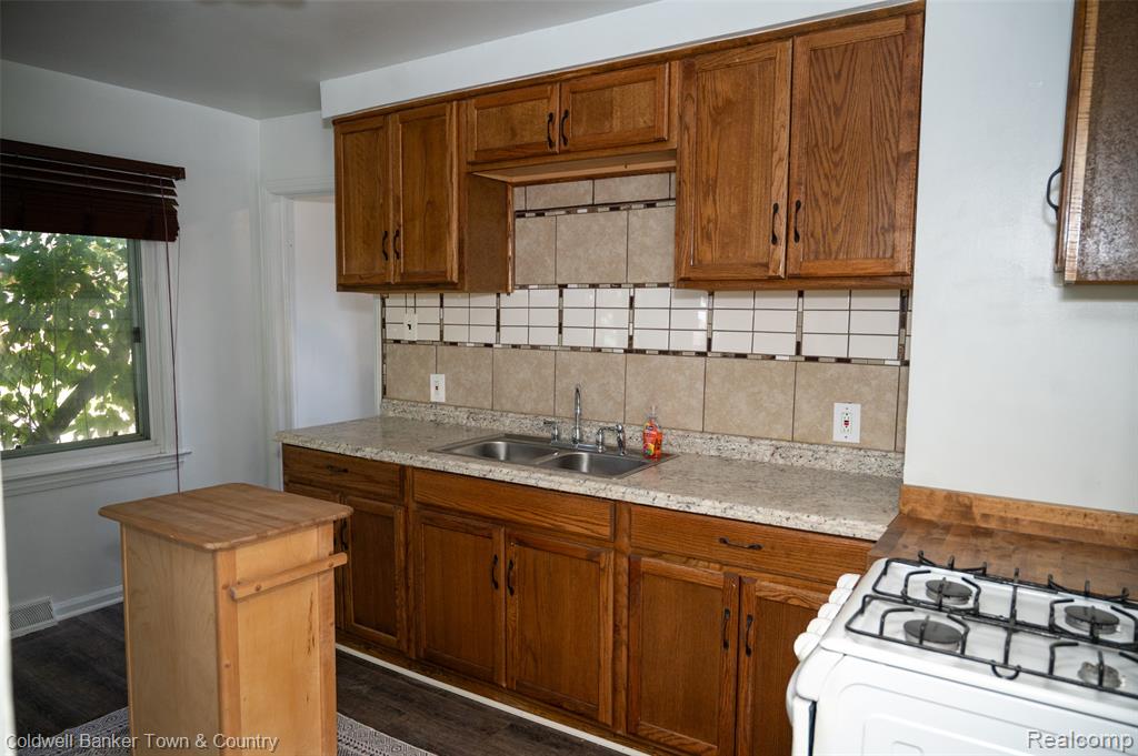 4705 S Middlebelt Road, Westland, MI 48186 — Photo 4