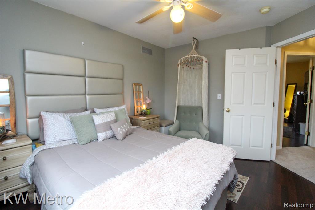 47037 REENE Drive, Belleville, MI 48111 — Photo 42