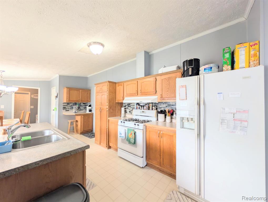 8 Brookfield, Swartz Creek, MI 48473 — Photo 9