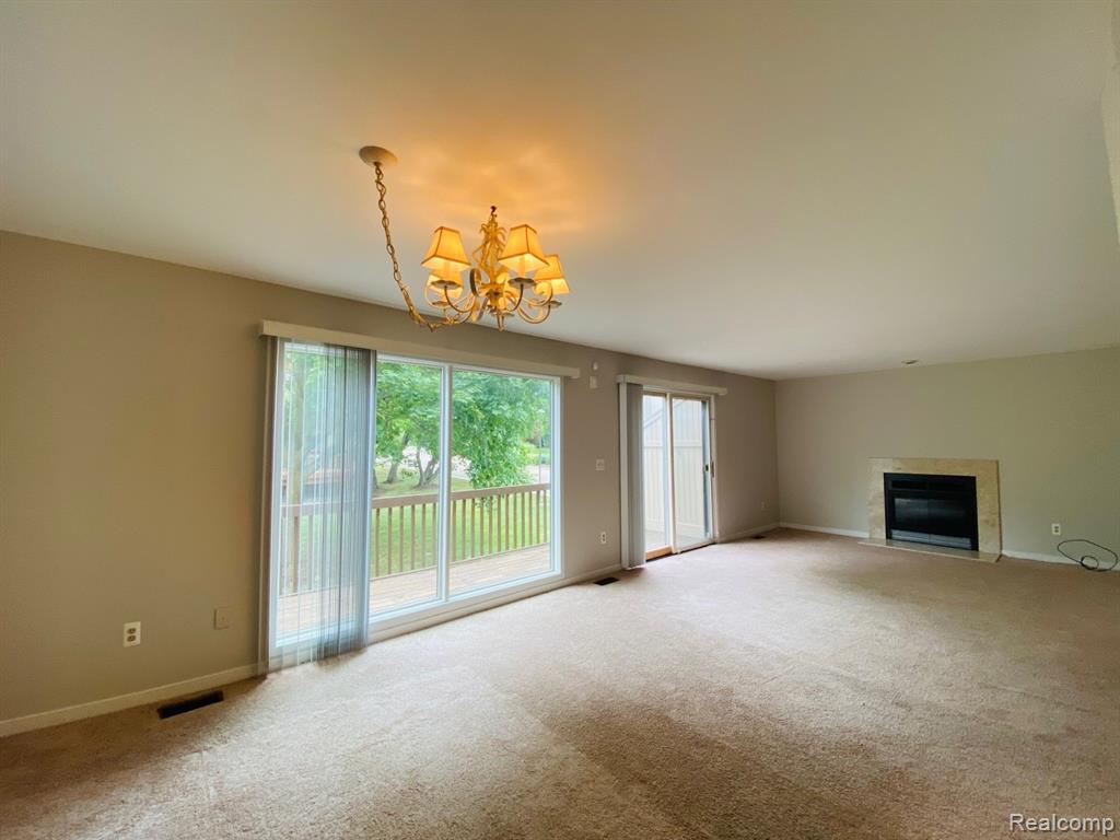 4038 Foxpointe Drive, West Bloomfield, MI 48323 — Photo 8