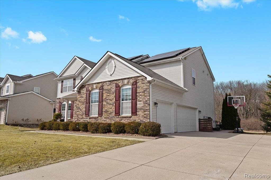 10681 BOULDERCREST Drive, South Lyon, MI 48178 — Photo 4