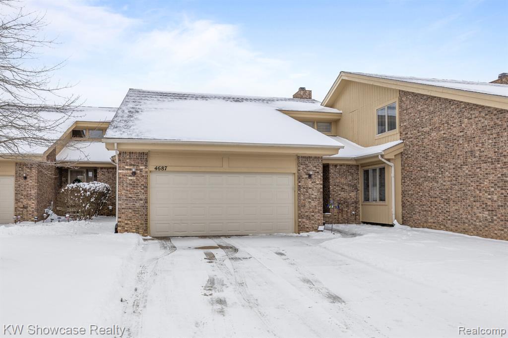 4687 Fairway Court, Waterford, MI 48328 — front exterior