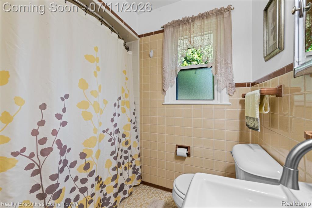 5615 Althea Street, Utica, MI 48316 — Photo 20