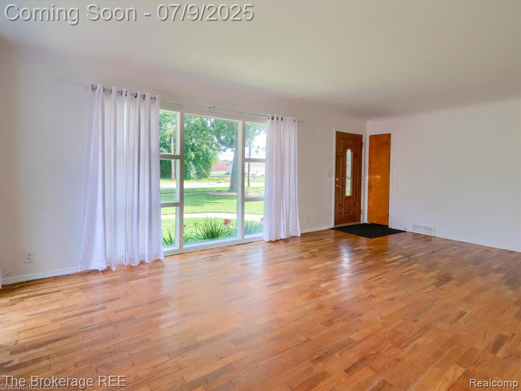 414 Clarion Street, Clio, MI 48420 — Photo 6