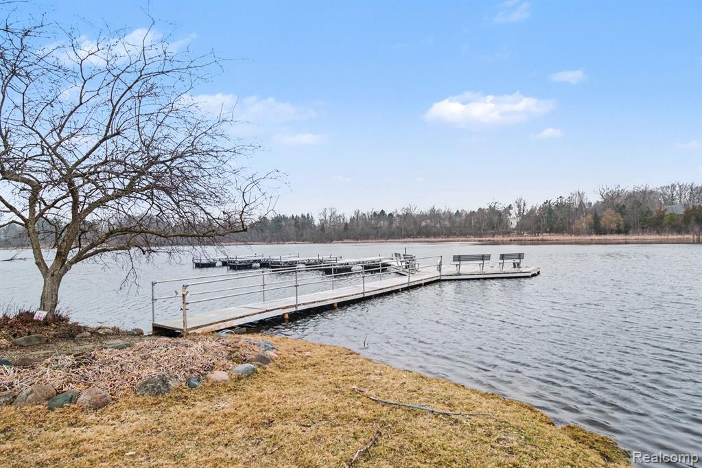 5080 Mirror Lake Court, West Bloomfield, MI 48323 — Photo 38