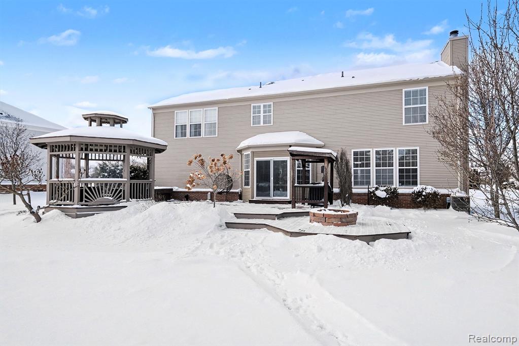 8375 Oxford Lane, Grand Blanc, MI 48439 — Photo 32