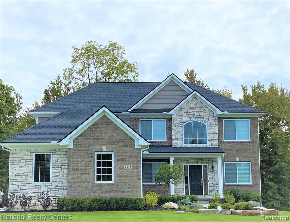 10392 Valley Creek Drive, Goodrich Vlg, MI — Photo 2