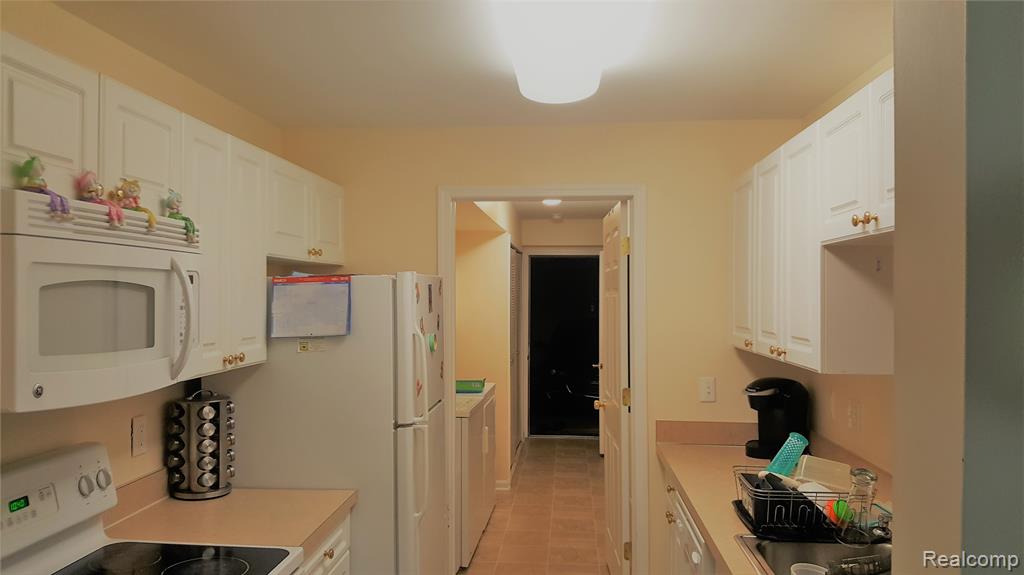 5346 Brookemonte Circle, Rochester, MI 48306 — Photo 3