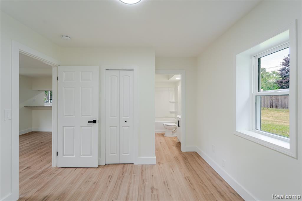 6194 Wilson Drive, Waterford, MI 48329 — Photo 12