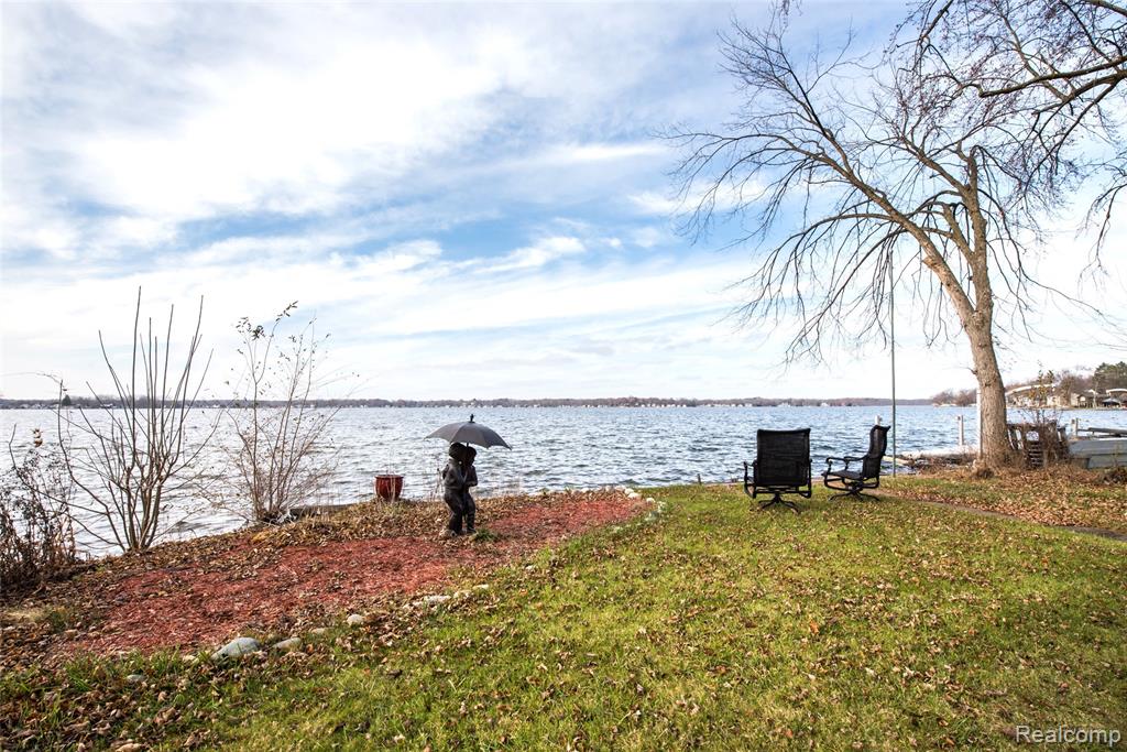 9109 McGregor Road, Pinckney, MI 48169 — Photo 15