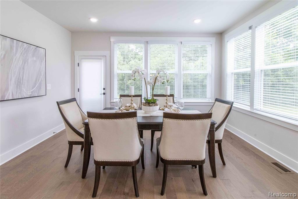 5532 Timber Glen Court, Ann Arbor, MI 48108 — Photo 14