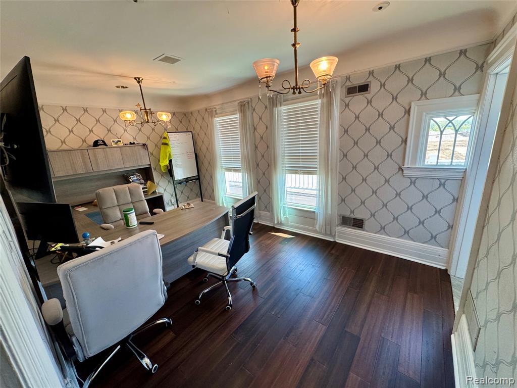 2156 W JEFFERSON Avenue, Trenton, MI, 48183