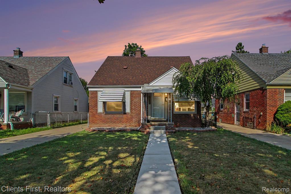 3306 Raymond Avenue, Dearborn, MI 48124